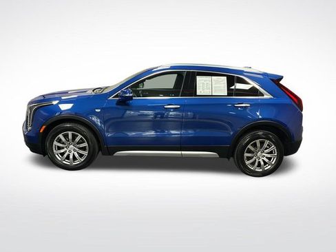 Used 2022 Cadillac XT4 Premium Luxury w/ Technology Package AWD/4WD image 2