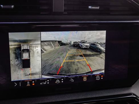 Used 2025 GMC Sierra 2500 AT4 AWD/4WD image 28