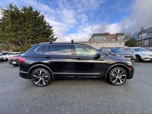 Used 2022 Volkswagen Tiguan SEL R-Line image 9