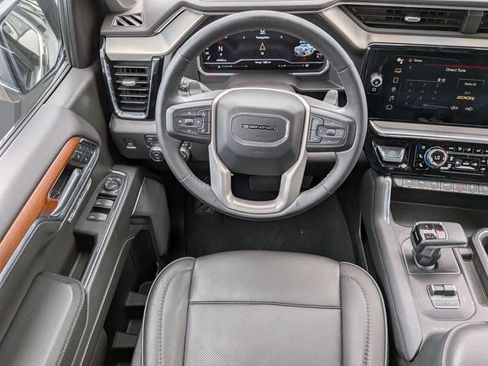 Used 2023 GMC Sierra 1500 Denali w/ Denali Reserve Package AWD/4WD image 16