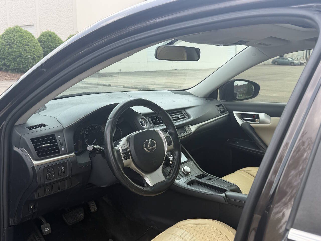 Used 2013 Lexus CT 200h FWD image 23