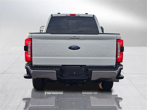 Used 2024 Ford F250 Lariat image 4