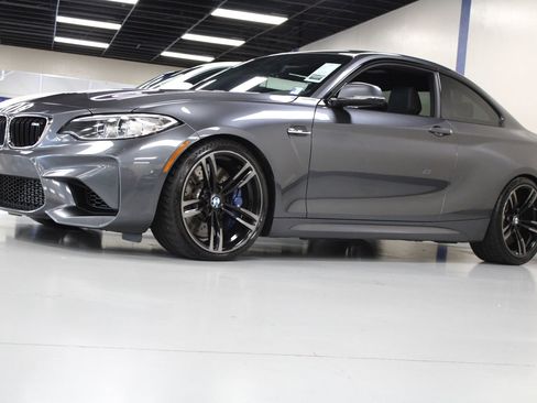 Used 2017 BMW M2 image 5