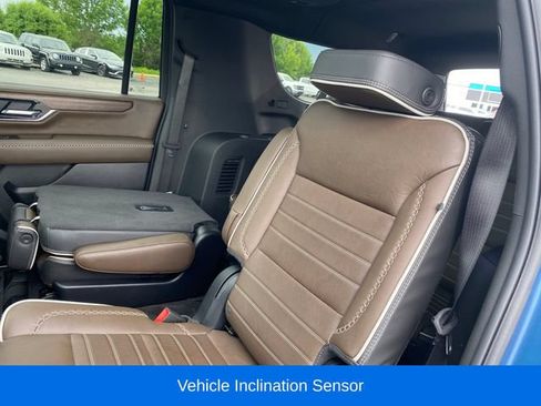 Certified 2025 GMC Yukon XL Denali Ultimate w/ LPO, Illumination Package AWD/4WD image 20