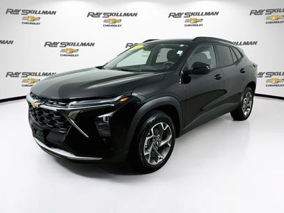 Used 2025 Chevrolet Trax LT