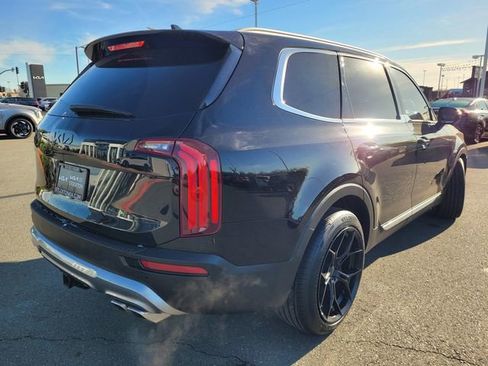 Used 2022 Kia Telluride EX w/ EX Premium Package FWD image 4