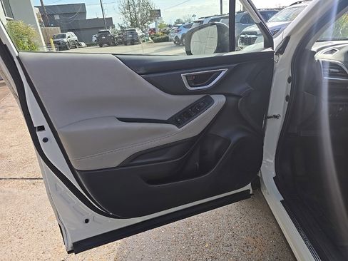 Used 2021 Subaru Forester image 37