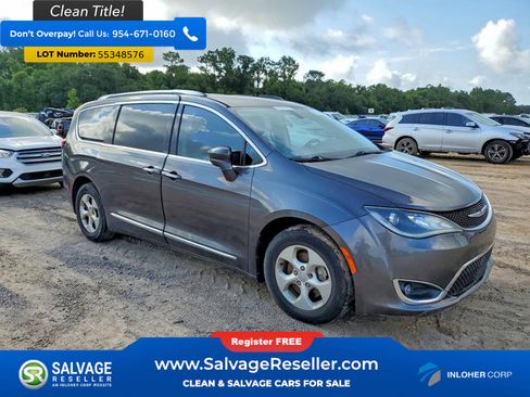 Used 2017 Chrysler Pacifica Touring-L Plus FWD image 5