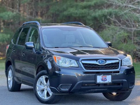 Used 2014 Subaru Forester 2.5i Premium w/ All-Weather Package AWD/4WD image 2