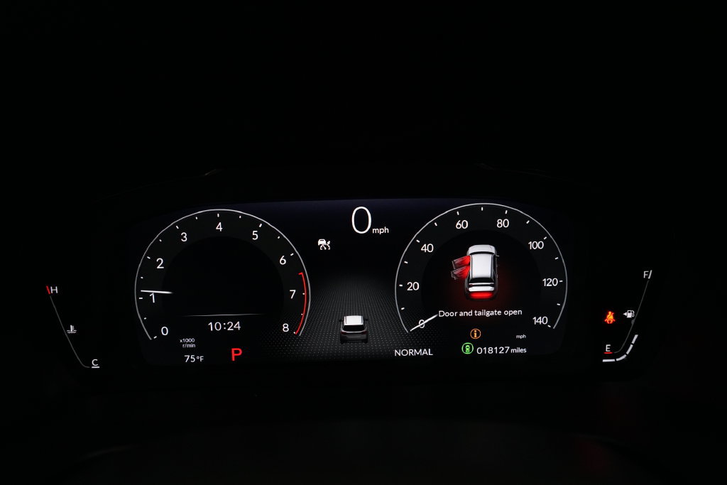Used 2025 Honda Pilot Black Edition image 2