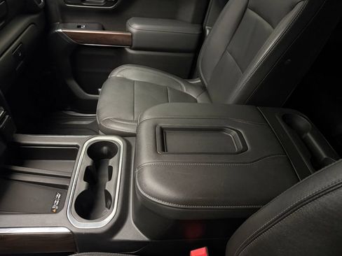 Used 2019 GMC Sierra 1500 SLT w/ SLT Premium Plus Package AWD/4WD image 15