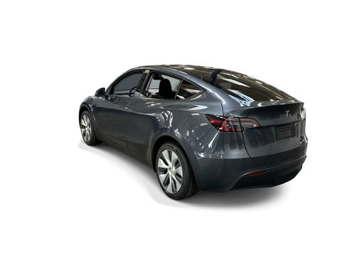 Certified 2023 Tesla Model Y Long Range AWD/4WD image 4