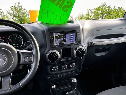 Used 2018 Jeep Wrangler Unlimited Sport w/ Connectivity Group image 6