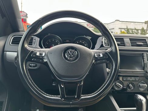 Used 2017 Volkswagen Jetta Sport w/ Jetta Sport Lighting Package image 12