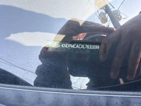 Used 2020 Kia Sportage LX image 32