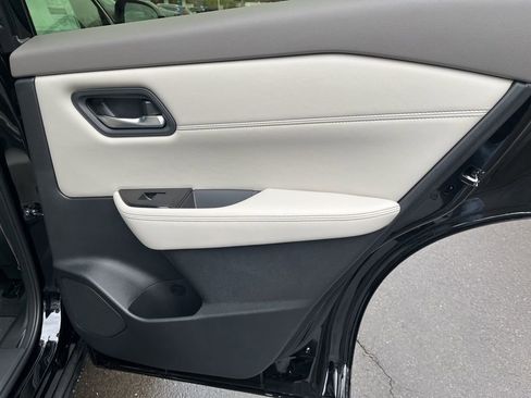 New 2026 Nissan Rogue SV AWD/4WD image 21
