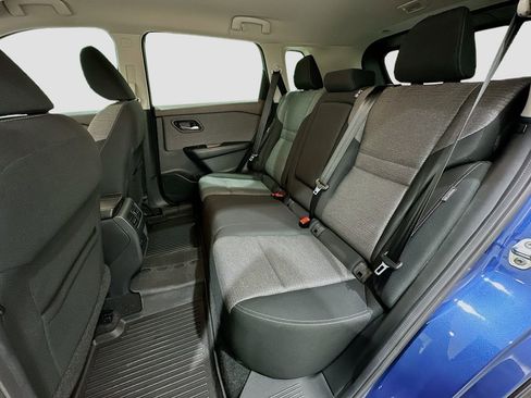 Used 2022 Nissan Rogue SV FWD image 23