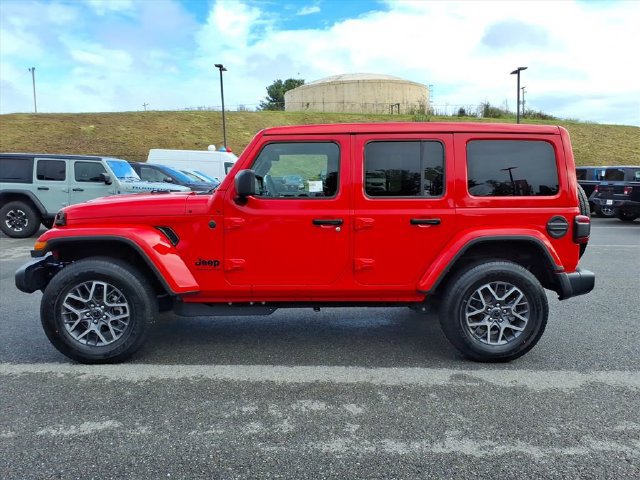 Used 2026 Jeep Wrangler Unlimited Sahara AWD/4WD image 10