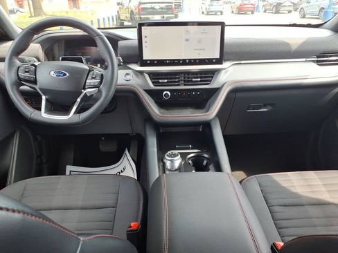 Certified 2025 Ford Explorer ST-Line AWD/4WD image 14