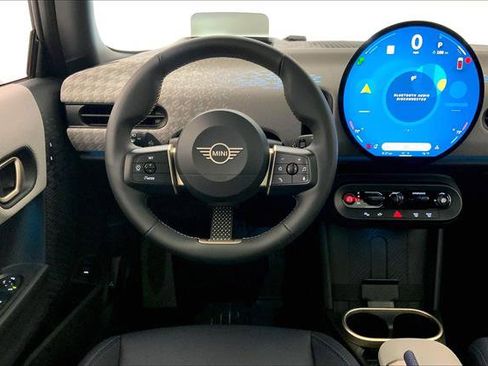 Certified 2025 MINI Cooper S image 4