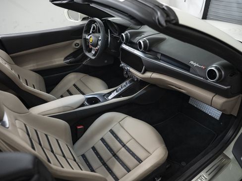 Used 2023 Ferrari Portofino M RWD image 36