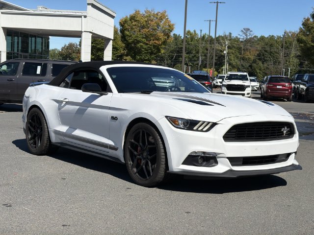 Used 2017 Ford Mustang GT Premium w/ Equipment Group 401A RWD image 6