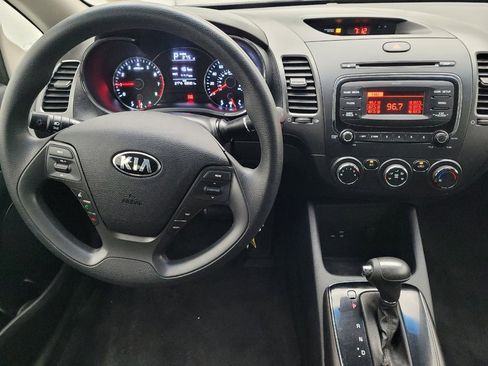 Used 2017 Kia Forte LX image 22