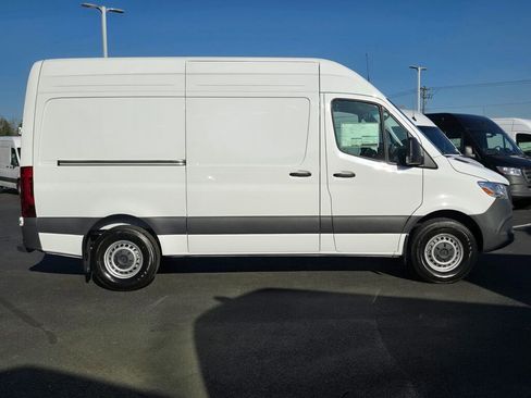 New 2025 Mercedes-Benz Sprinter 2500 image 7