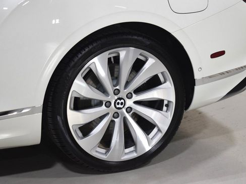 Certified 2026 Bentley Continental GTC AWD/4WD image 19