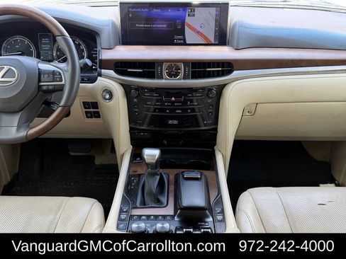 Used 2020 Lexus LX 570 4WD w/ Luxury Package image 14