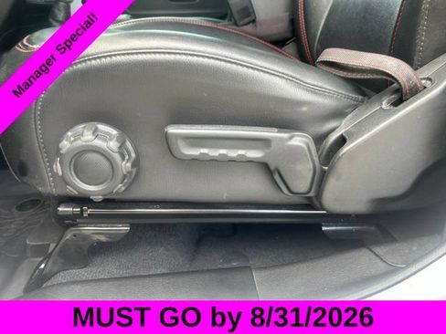 Used 2023 Jeep Gladiator Rubicon w/ LED Lighting Group AWD/4WD image 14
