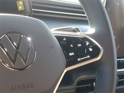 New 2025 Volkswagen ID. Buzz Pro S image 30