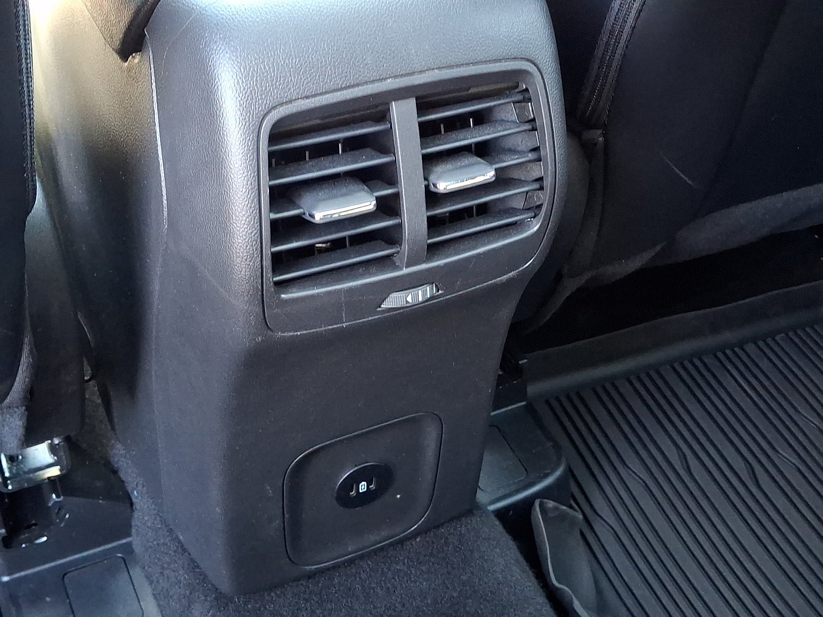Used 2024 Ford Escape ST-Line w/ Tech Pack #1 AWD/4WD image 11