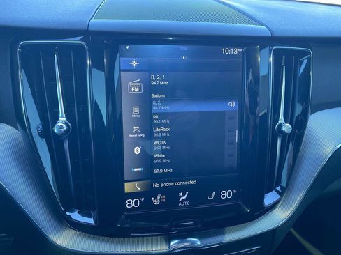 Used 2018 Volvo XC60 T6 R-Design w/ Convenience Package image 16