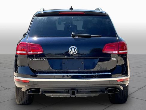 Used 2016 Volkswagen Touareg Sport AWD/4WD image 6