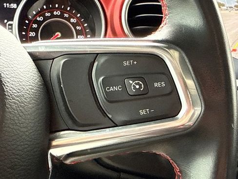 Used 2022 Jeep Gladiator Rubicon w/ LED Lighting Group AWD/4WD image 27
