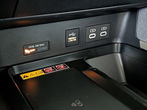 Certified 2025 Toyota Camry LE image 22