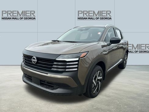 Used 2026 Nissan Kicks SV image 1