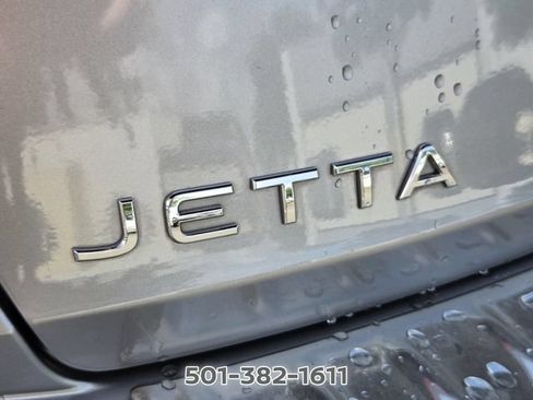 Used 2024 Volkswagen Jetta SE w/ Panoramic Sunroof Package FWD image 14