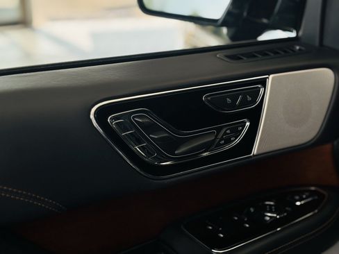 Used 2023 Lincoln Navigator Black Label AWD/4WD image 33
