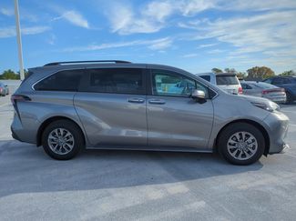Used 2026 Toyota Sienna XLE video 4