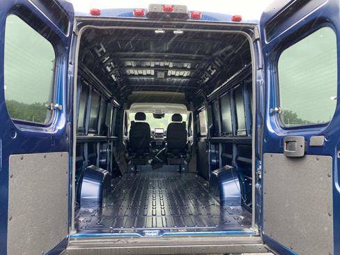 Used 2025 RAM ProMaster 3500 w/ Quick Order Package 22H SLT+ FWD image 5