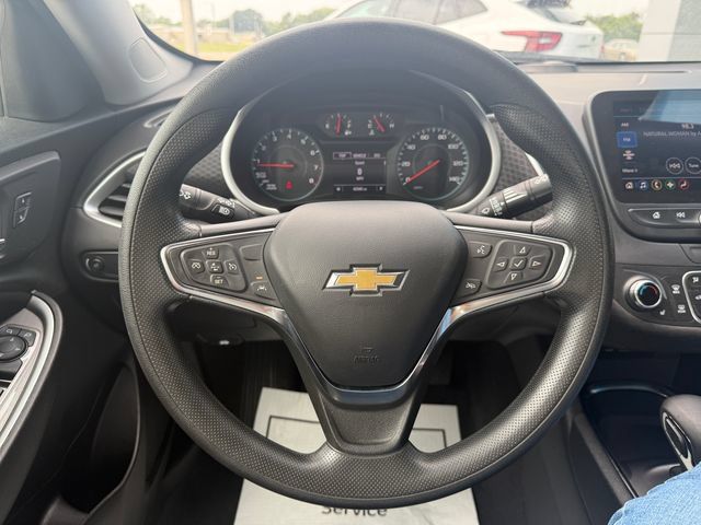 Used 2025 Chevrolet Malibu LT FWD image 14