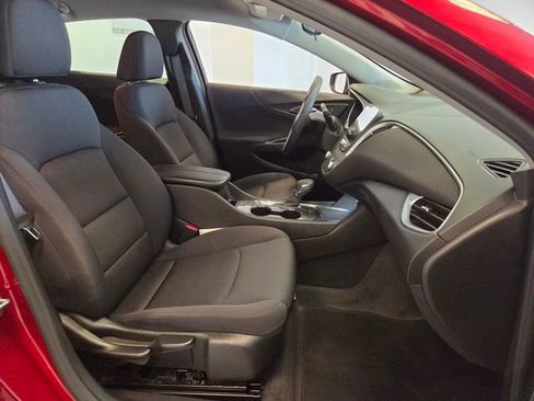 Used 2023 Chevrolet Malibu LT w/ LPO, Floor Liner Package FWD image 17