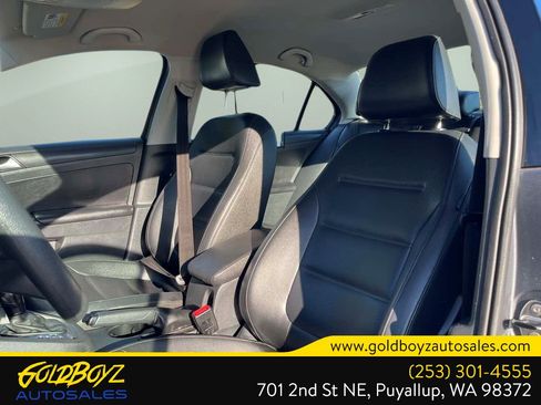 Used 2014 Volkswagen Jetta SE FWD image 8