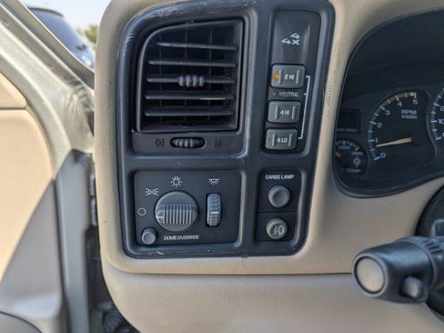 Used 2002 Chevrolet Silverado 2500 LT AWD/4WD image 14