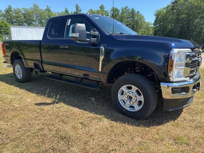 New 2025 Ford F250 XLT w/ FX4 Off-Road Package