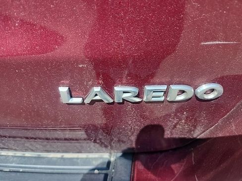 Used 2016 Jeep Grand Cherokee Laredo w/ Quick Order Package 23E AWD/4WD image 8