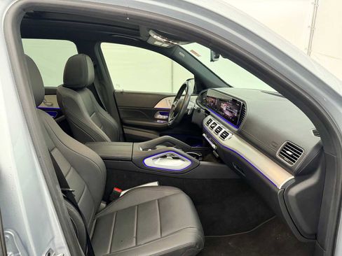 Used 2024 Mercedes-Benz GLS 450 4MATIC image 22