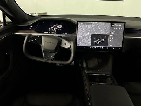 Used 2021 Tesla Model S Plaid image 13
